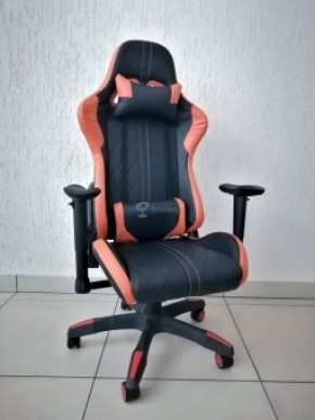 Кресло геймерское Barneo K-52 (черная экокожа оранжевые вставки) в Новоуральске - novouralsk.ok-mebel.com | фото